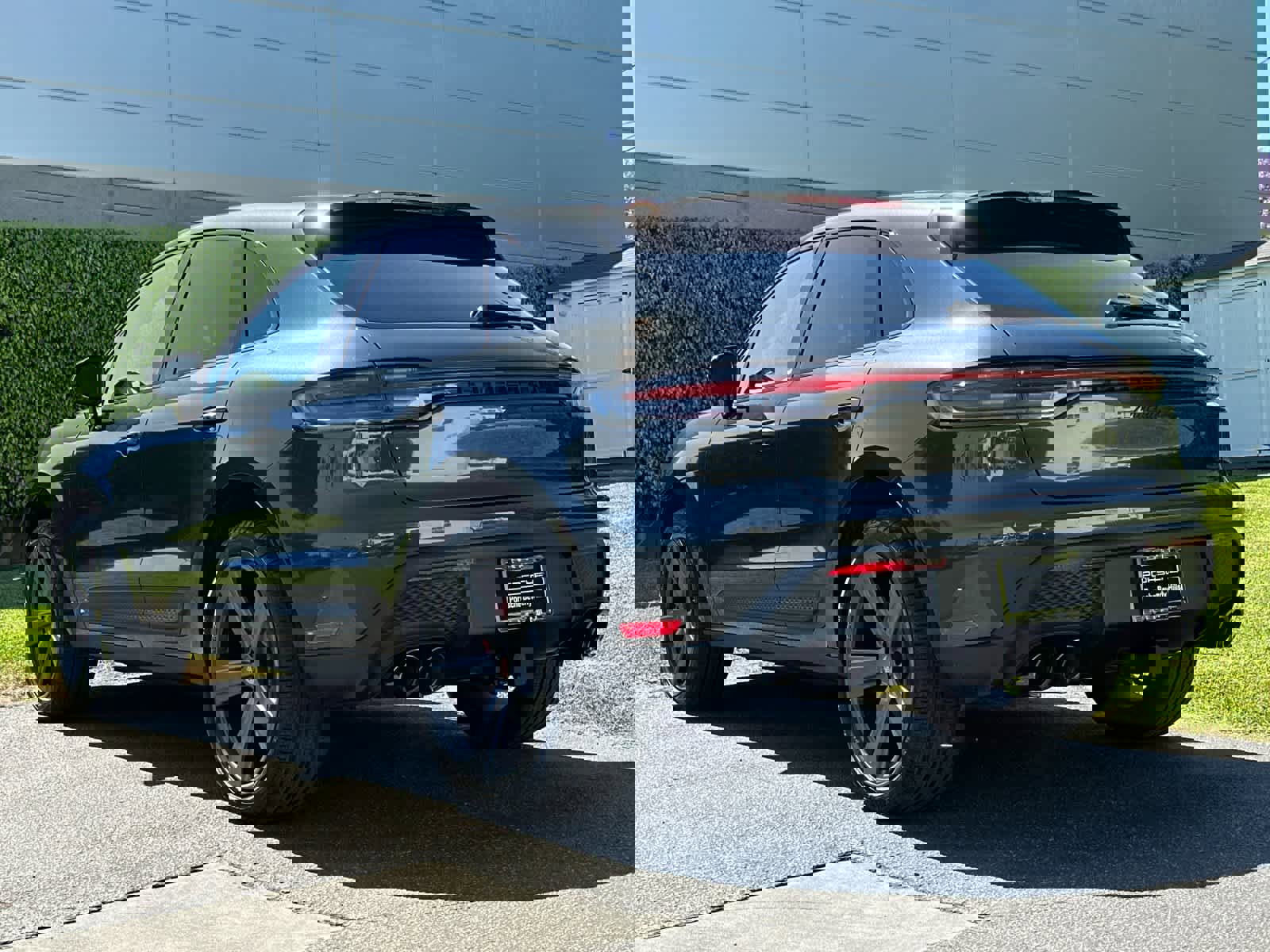 New 2026 Porsche Macan S image 3