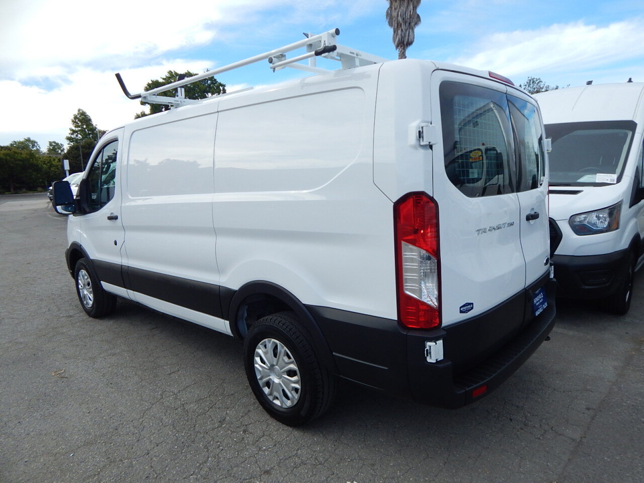 Used 2025 Ford Transit 250 Low Roof w/ Exterior Upgrade Package RWD image 6