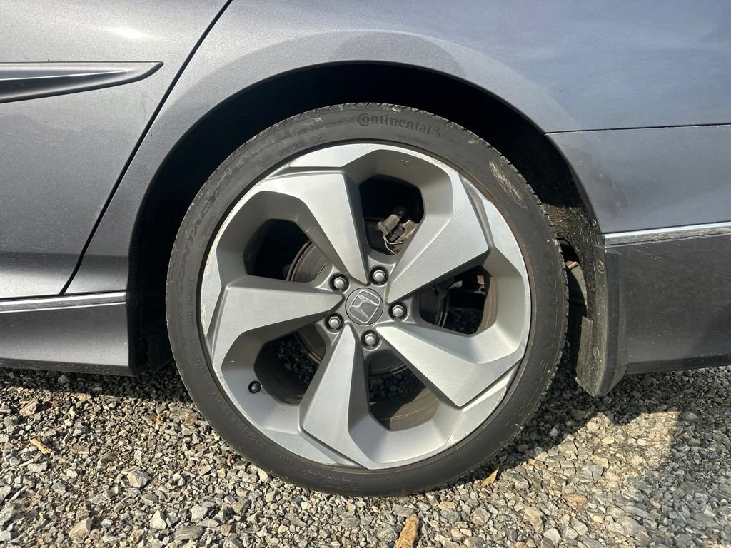 Used 2018 Honda Accord Touring image 7