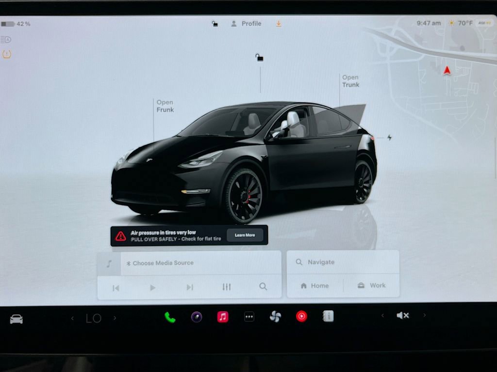Used 2024 Tesla Model Y Performance image 13