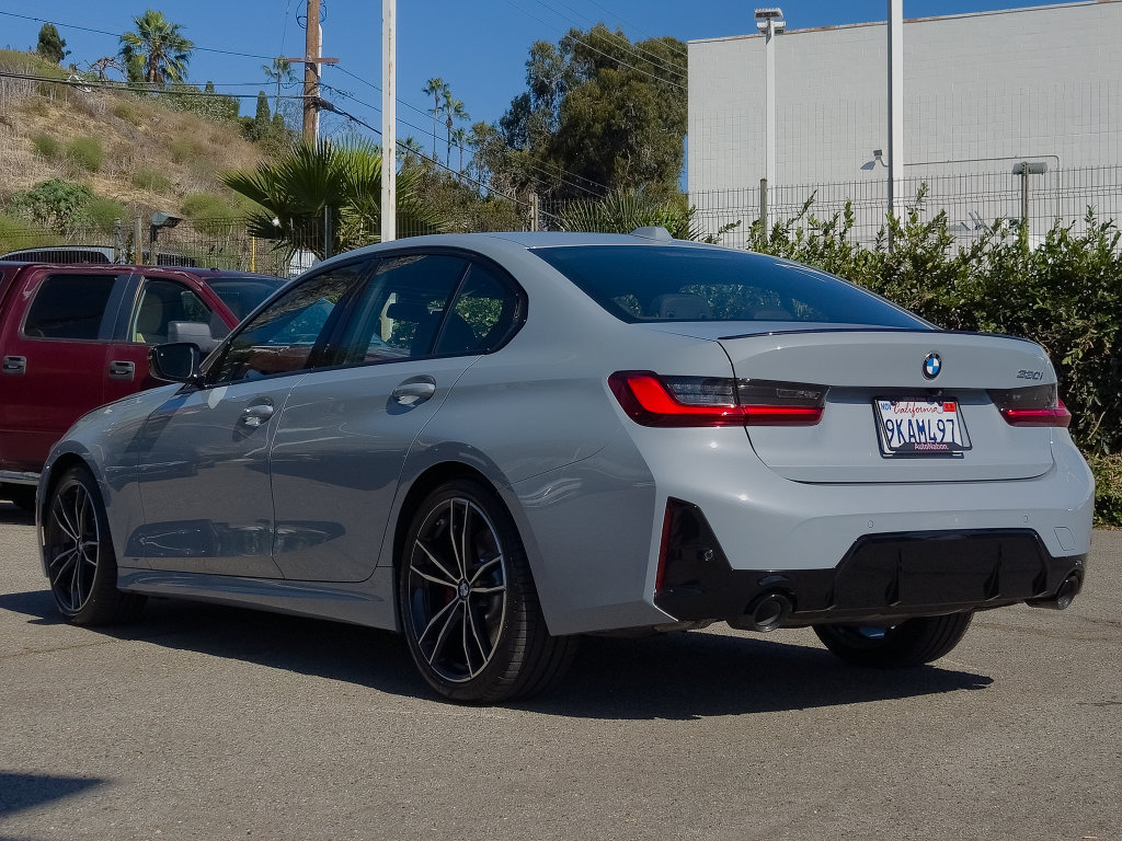 Used 2024 BMW 330i Sedan w/ M Sport Package RWD image 23