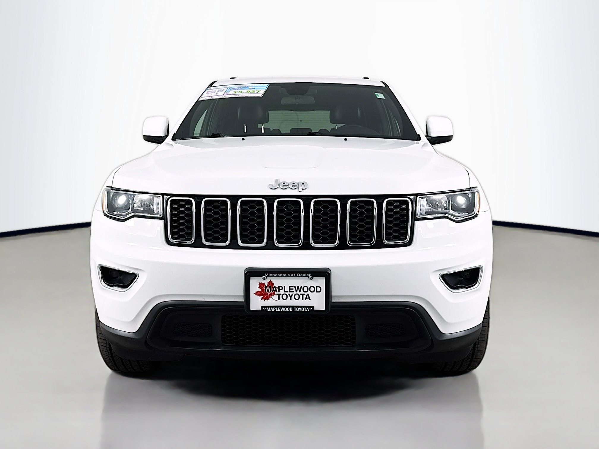 Used 2021 Jeep Grand Cherokee Laredo X AWD/4WD image 2