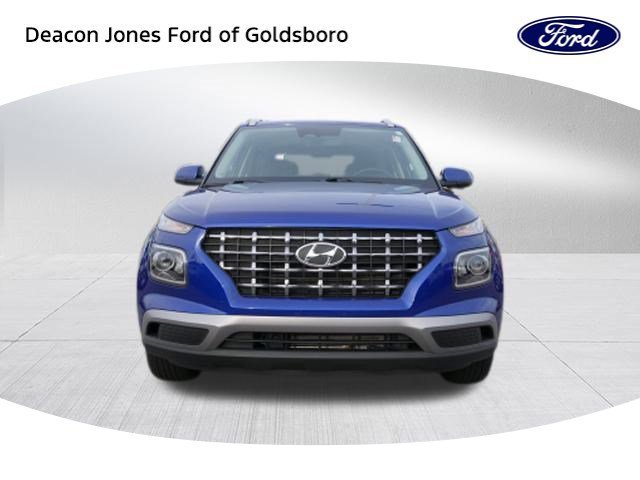 Used 2023 Hyundai Venue SEL image 8