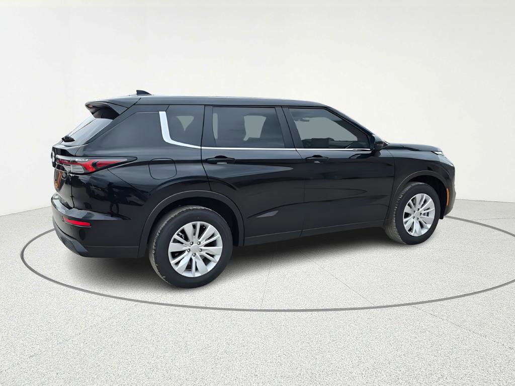 New 2026 Mitsubishi Outlander ES image 7