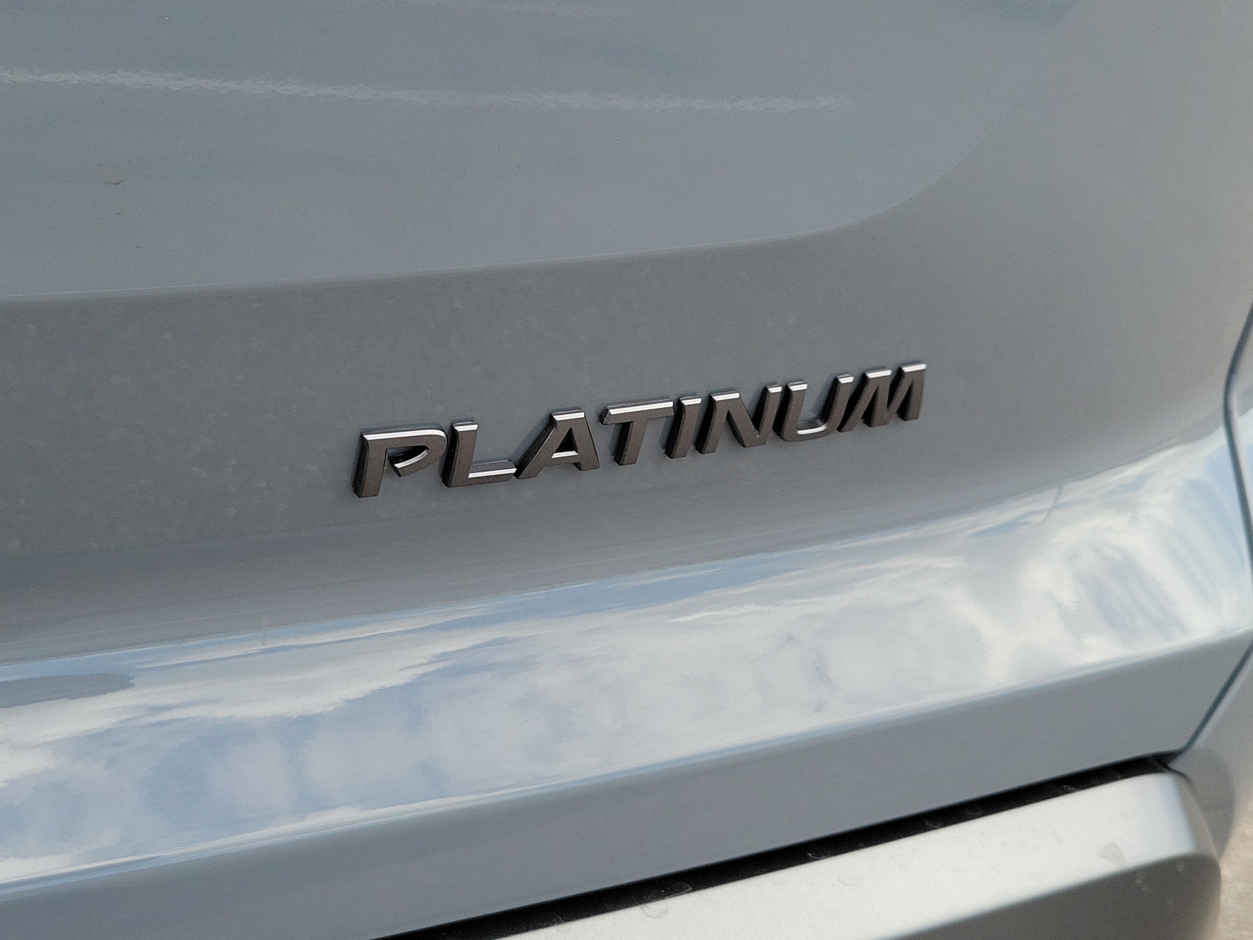 New 2026 Nissan Pathfinder Platinum w/ Cargo Package FWD image 8