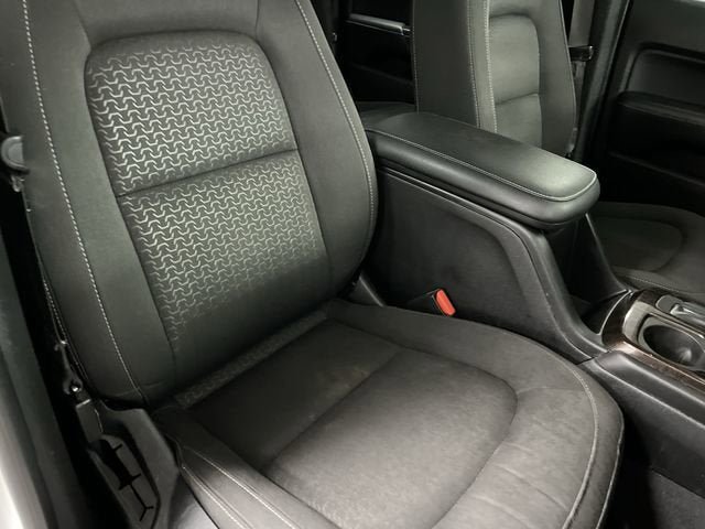 Certified 2020 GMC Canyon SLE w/ Driver Alert Package image 27