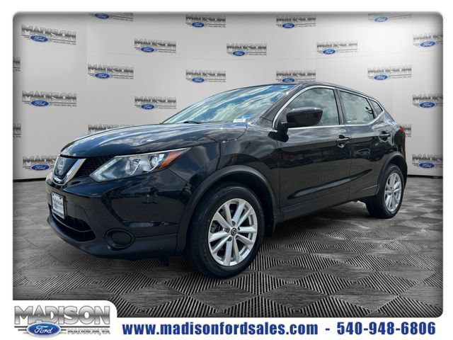 Used 2019 Nissan Rogue Sport S w/ Appearance Package AWD/4WD image 1