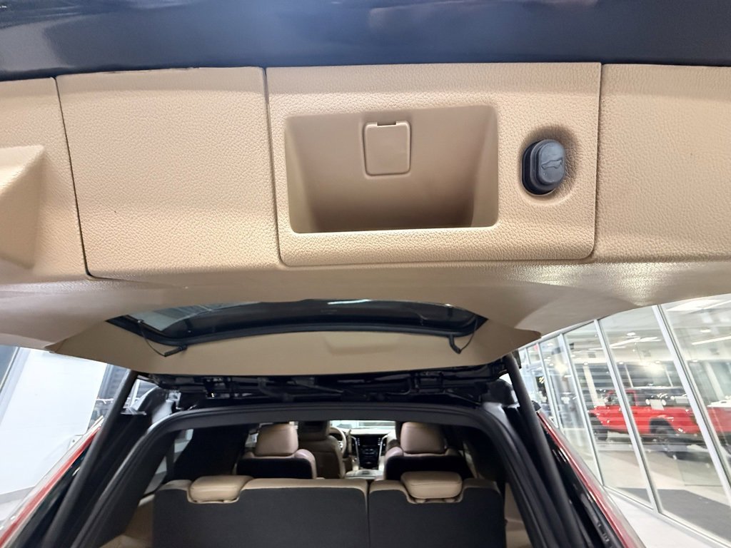 Used 2019 Cadillac Escalade Platinum image 31