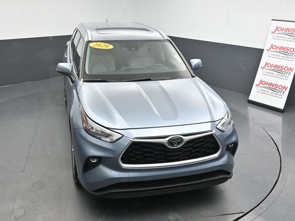 Used 2020 Toyota Highlander XLE FWD image 25