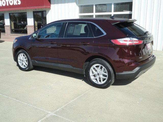 Used 2024 Ford Edge SEL image 11