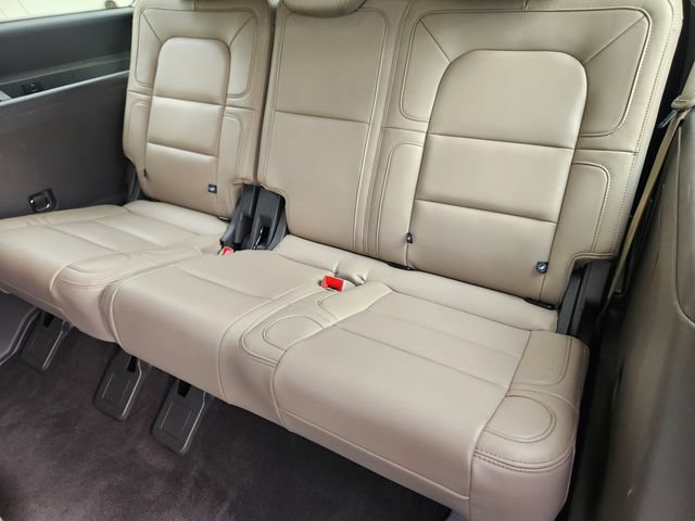 Certified 2023 Lincoln Navigator Reserve AWD/4WD image 18