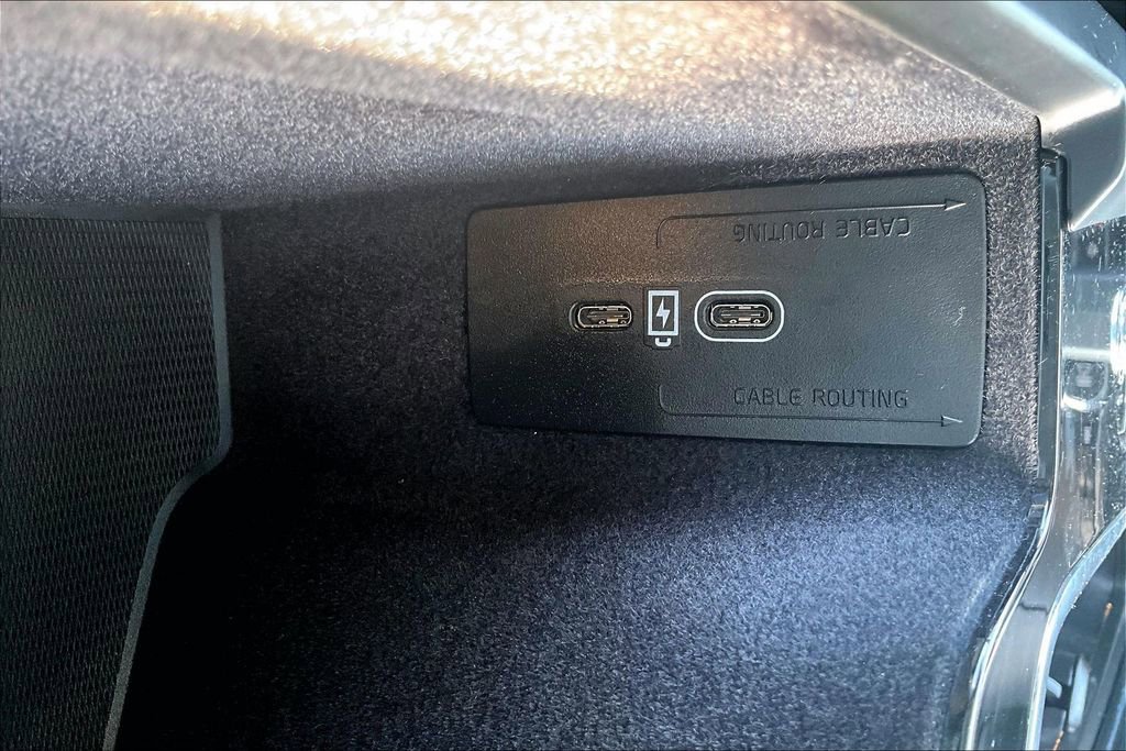 Used 2025 Volvo S60 B5 Core FWD image 33