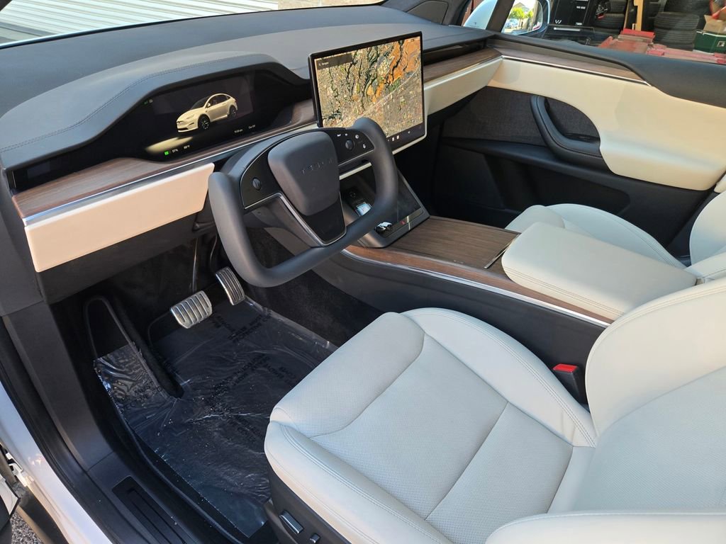 Used 2021 Tesla Model X Long Range image 10