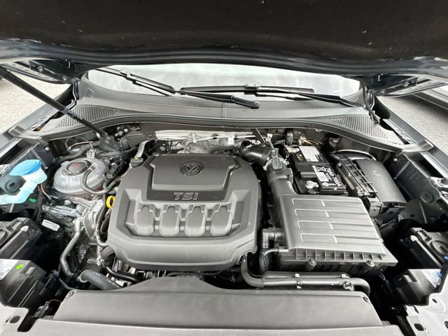 Used 2024 Volkswagen Tiguan Wolfsburg Edition image 24