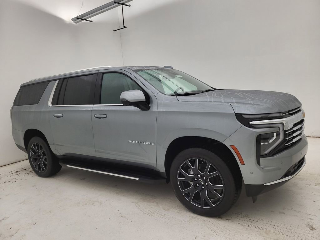 New 2026 Chevrolet Suburban LT w/ Comfort Package