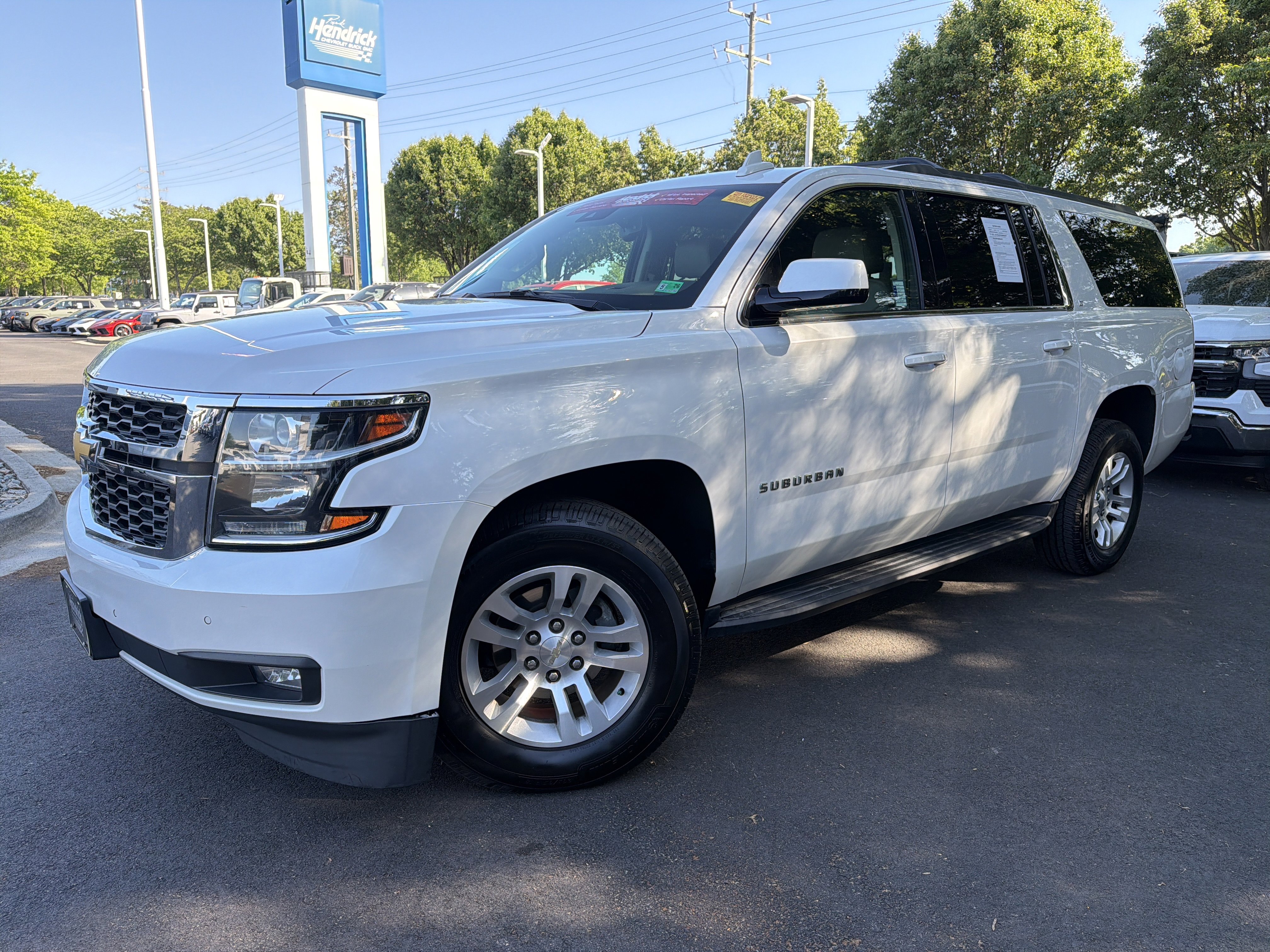 Used 2019 Chevrolet Suburban LT AWD/4WD image 5