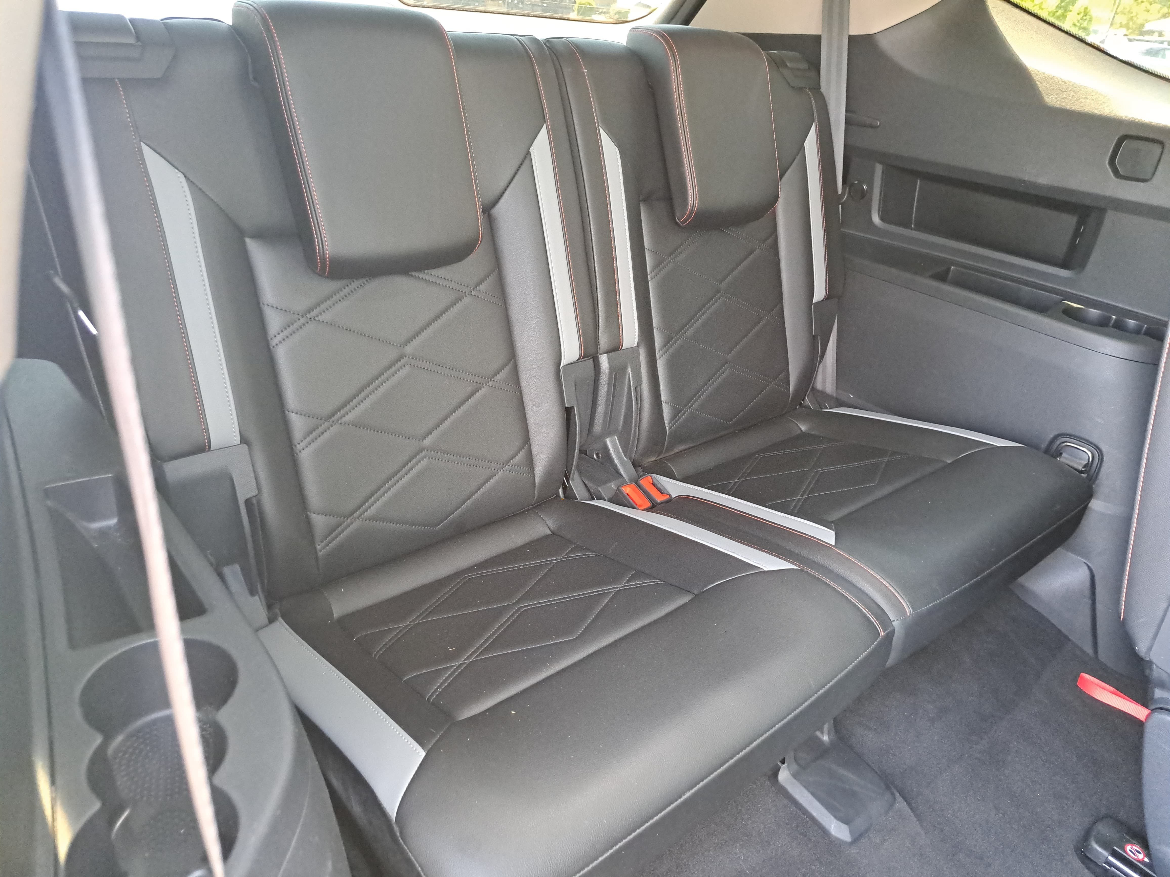 Used 2024 Volkswagen Atlas Peak Edition SEL AWD/4WD image 12