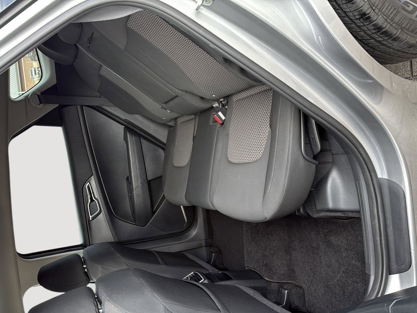 Used 2023 Kia Sportage LX image 18