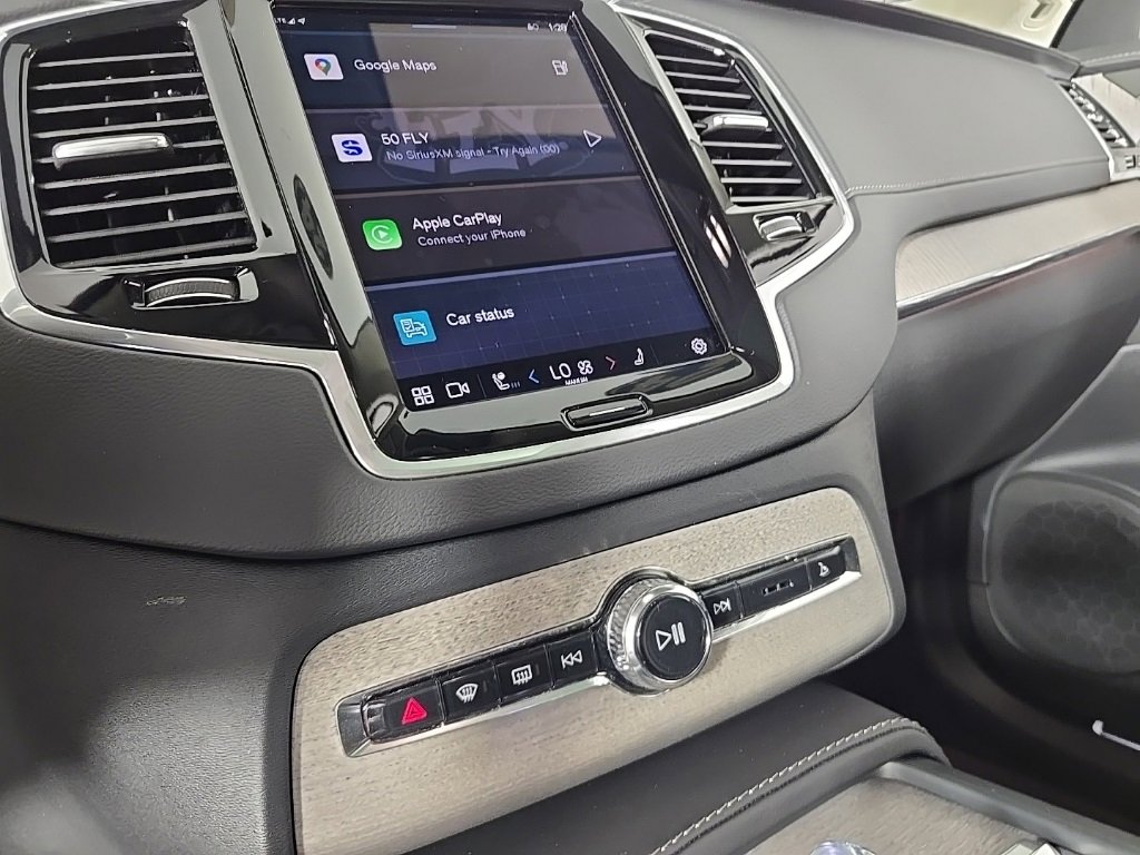 Certified 2024 Volvo XC90 T8 Ultimate w/ Lounge Package image 28