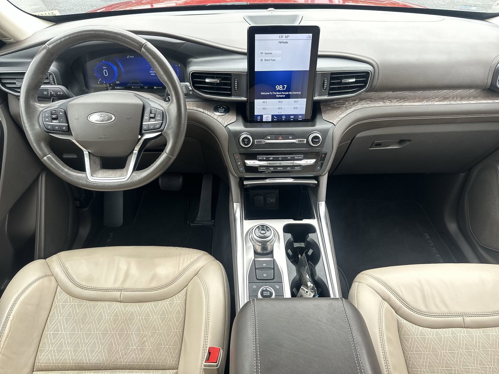 Used 2020 Ford Explorer Platinum w/ Premium Technology Package AWD/4WD image 18
