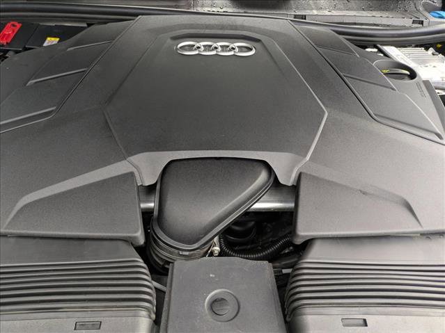 Used 2019 Audi Q8 Prestige w/ Luxury Package image 23