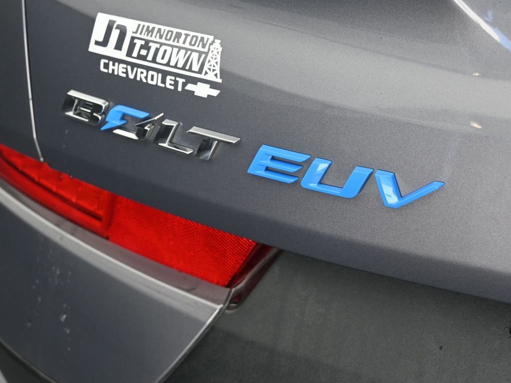 Used 2022 Chevrolet Bolt EUV LT w/ Convenience Package image 36