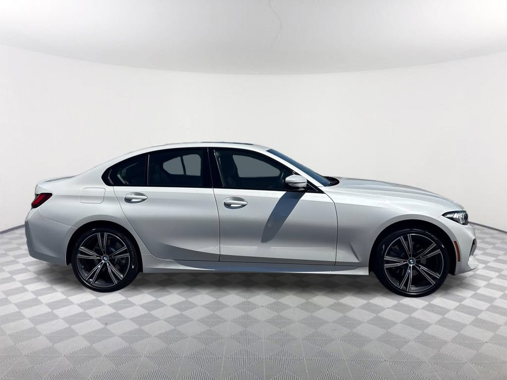 Used 2023 BMW 330i Sedan w/ Convenience Package RWD image 3