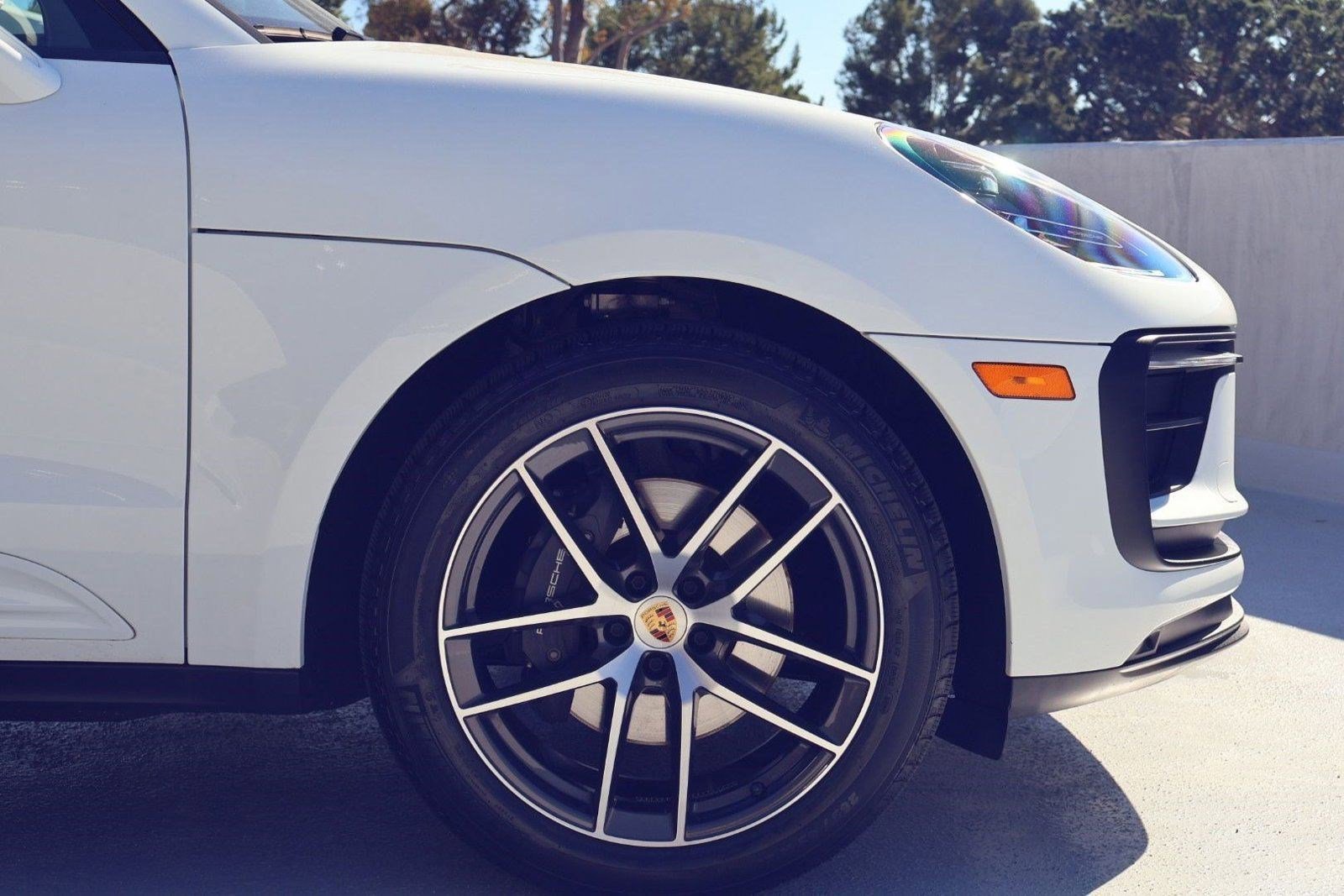 Certified 2025 Porsche Macan image 21