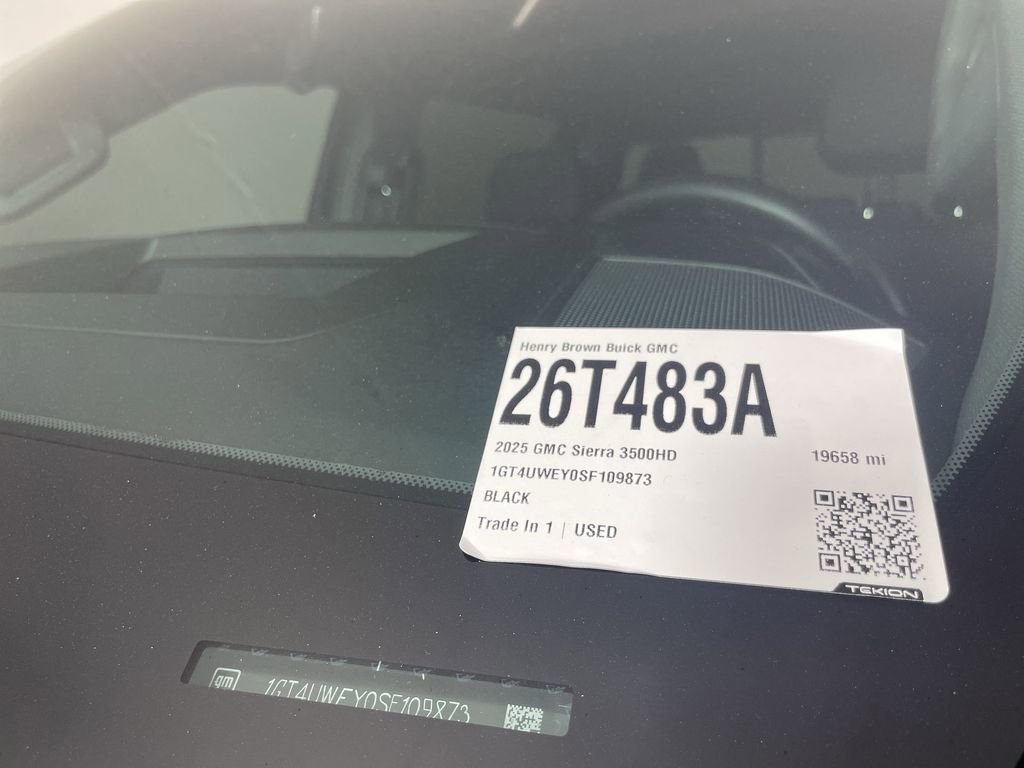 Used 2025 GMC Sierra 3500 Denali w/ Denali Reserve Package image 34