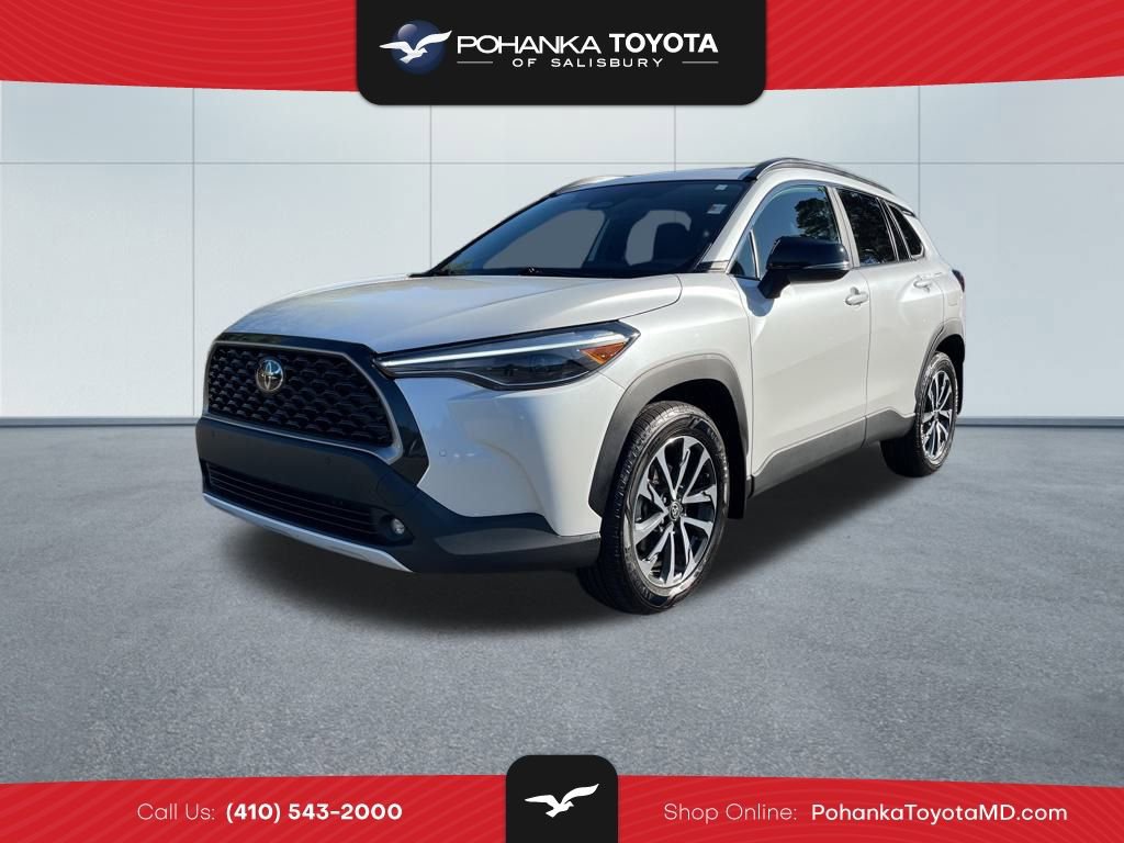 Certified 2025 Toyota Corolla Cross XLE image 1