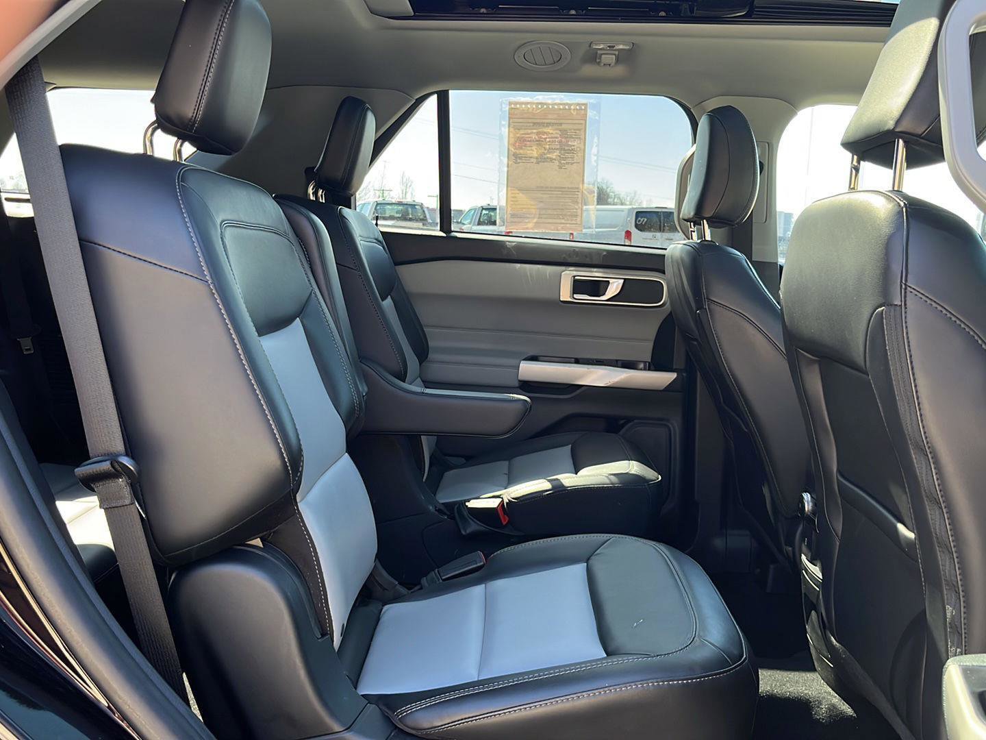 Used 2023 Ford Explorer XLT w/ Equipment Group 202A image 29