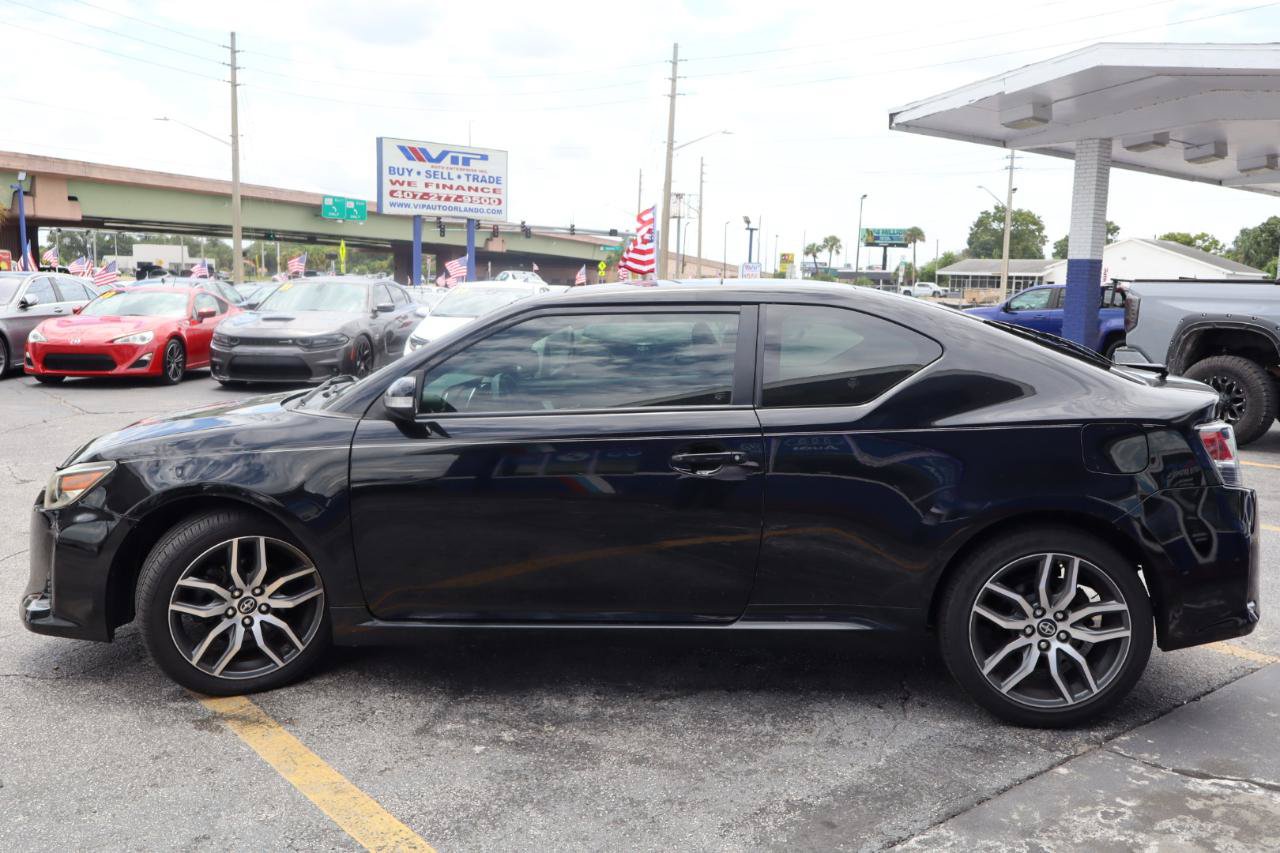 Used 2016 Scion tC FWD image 9