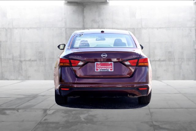 Certified 2024 Nissan Altima 2.5 SV FWD image 6