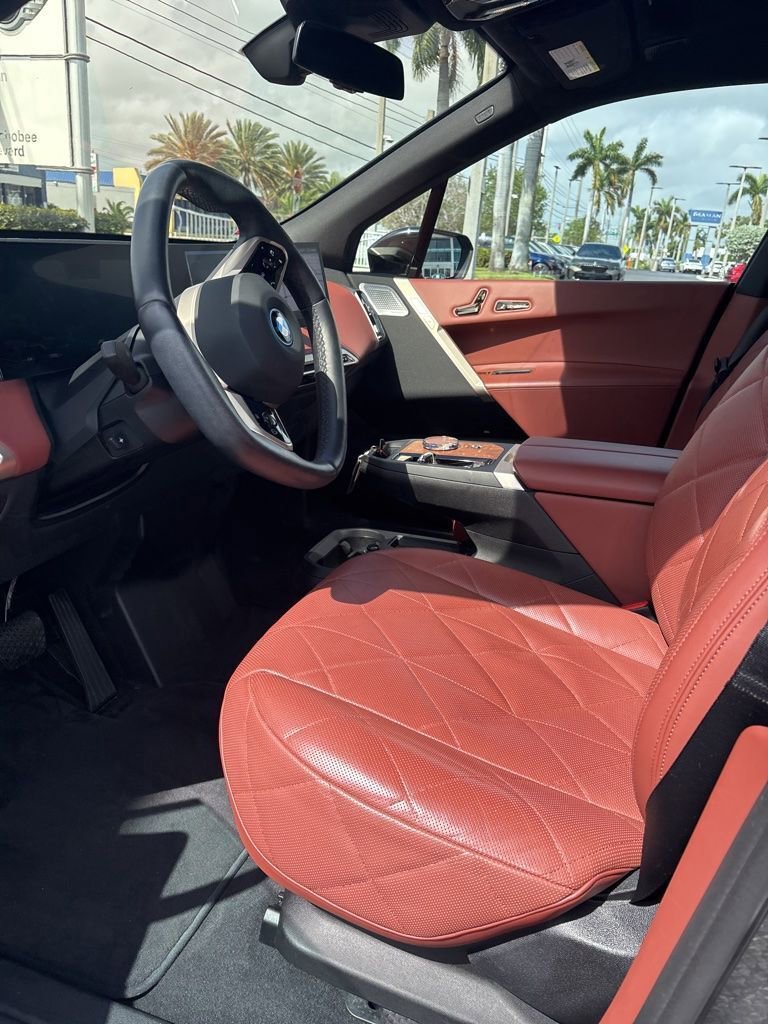 Used 2024 BMW iX M60 AWD/4WD image 3