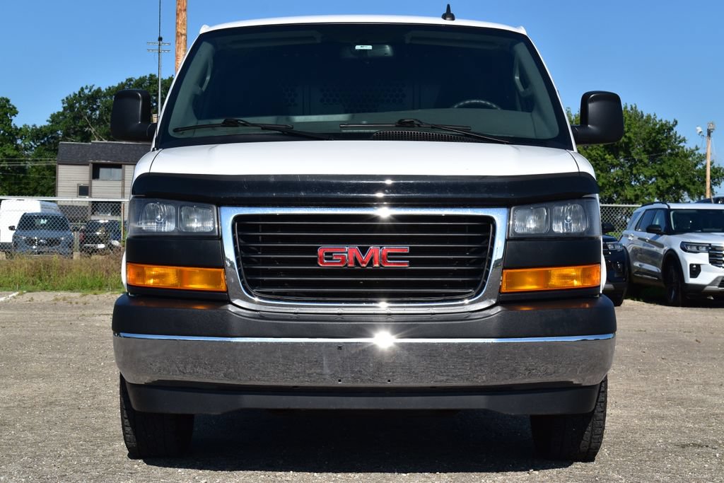 Used 2021 GMC Savana 2500 w/ Driver Convenience Package RWD image 2