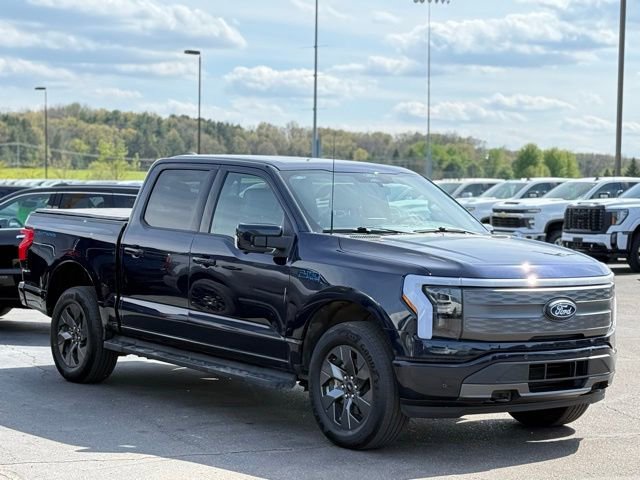 Used 2025 Ford F150 Lightning Lariat AWD/4WD image 37