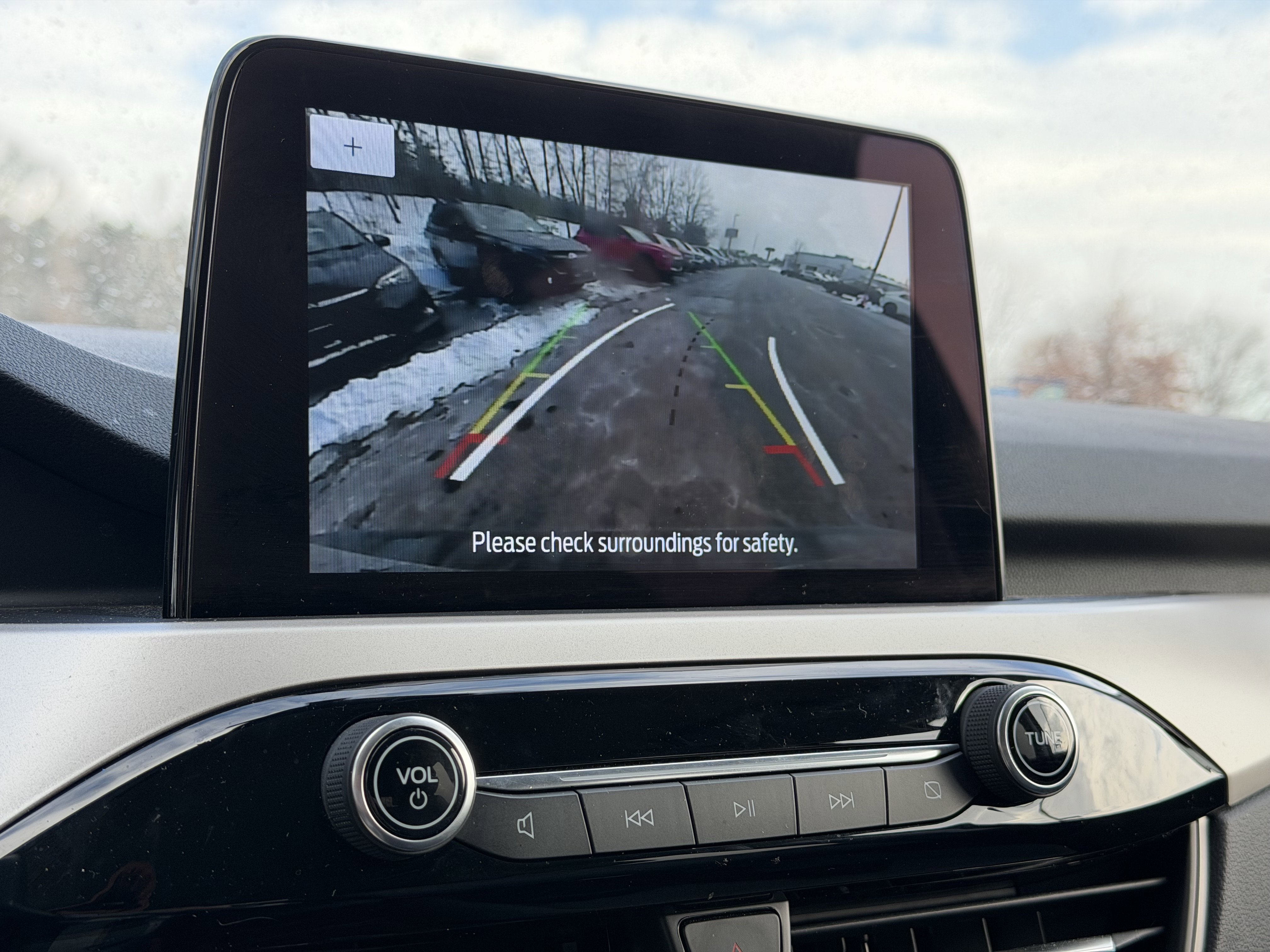 Used 2022 Ford Escape SE w/ Cold Weather Package image 4