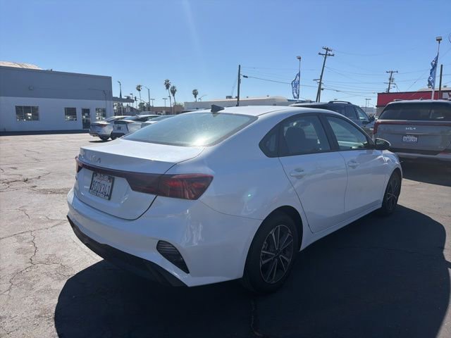 Used 2023 Kia Forte LXS image 5