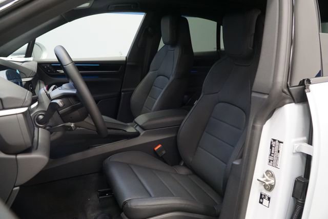 New 2026 Porsche Macan 4S Electric AWD/4WD image 5