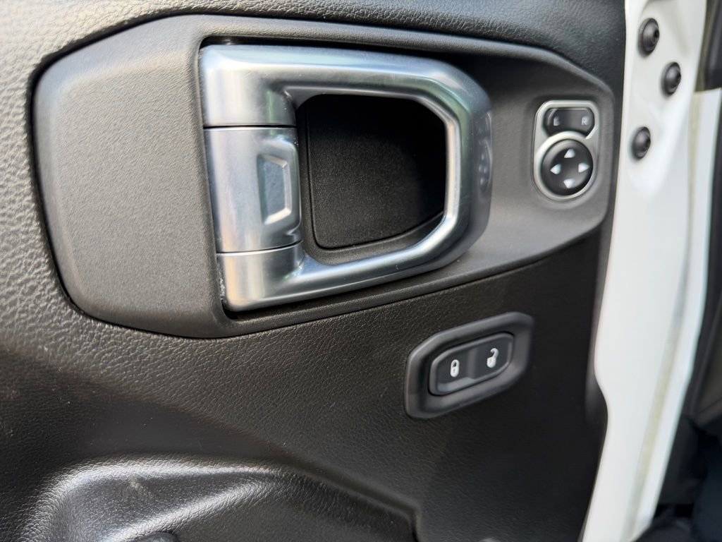 Used 2024 Jeep Wrangler Unlimited w/ Convenience Group image 19