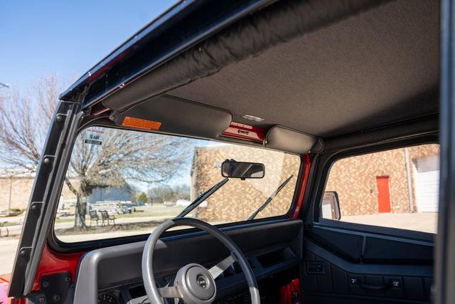 Used 1993 Jeep Wrangler S image 27