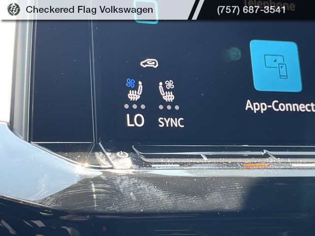 New 2025 Volkswagen Atlas Cross Sport SE image 8