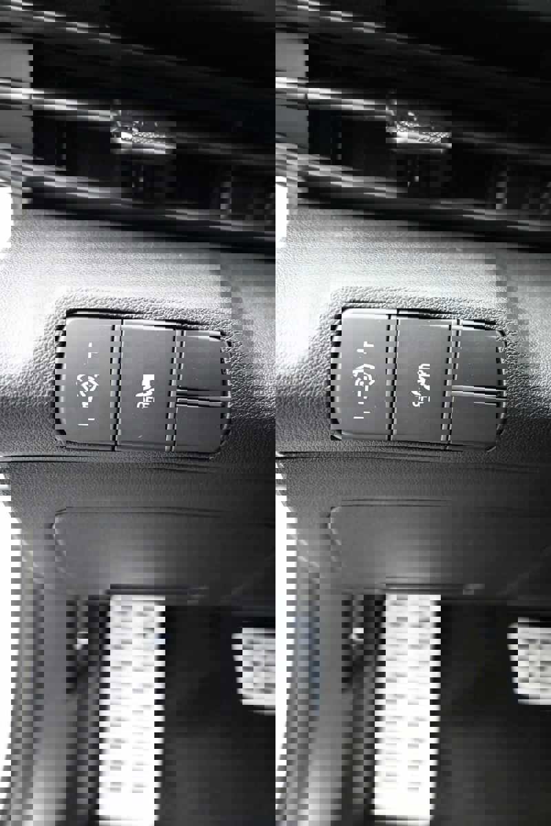 New 2026 Hyundai Elantra Sport w/ Cargo Package image 20