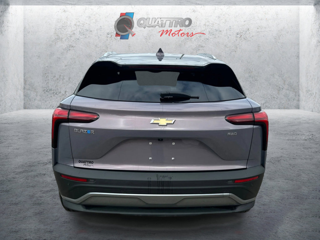 Used 2025 Chevrolet Blazer EV LT image 4