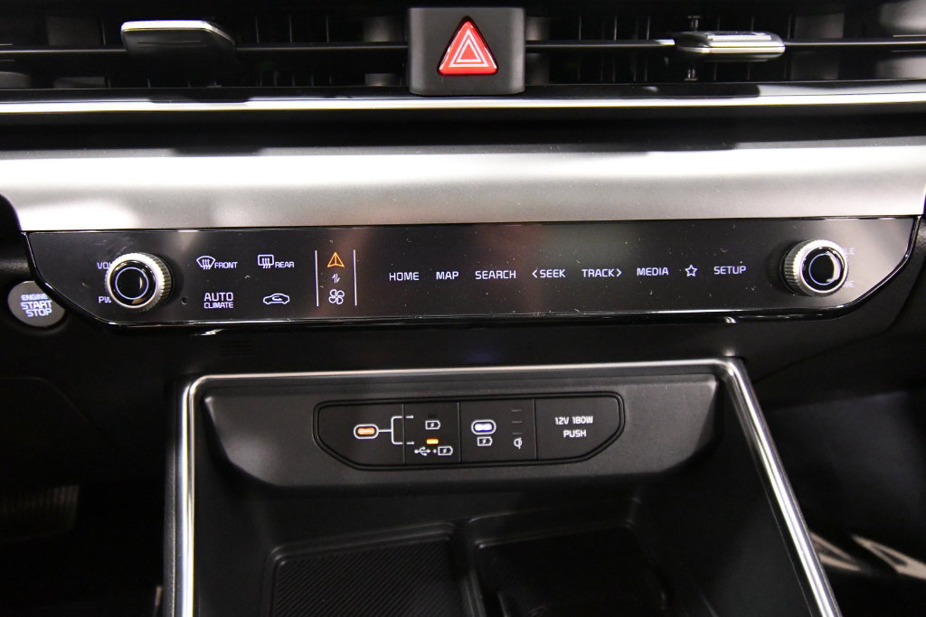 Certified 2026 Kia Carnival SX w/ SX Dark Edition Package FWD image 31