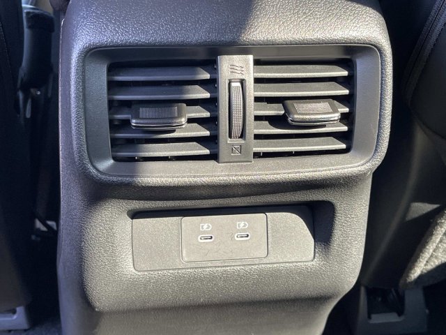 Used 2025 Nissan Murano SV AWD/4WD image 17