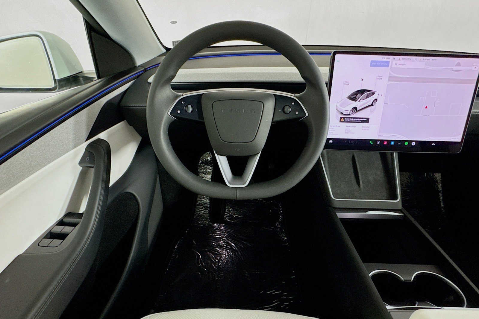 Used 2026 Tesla Model Y AWD image 4