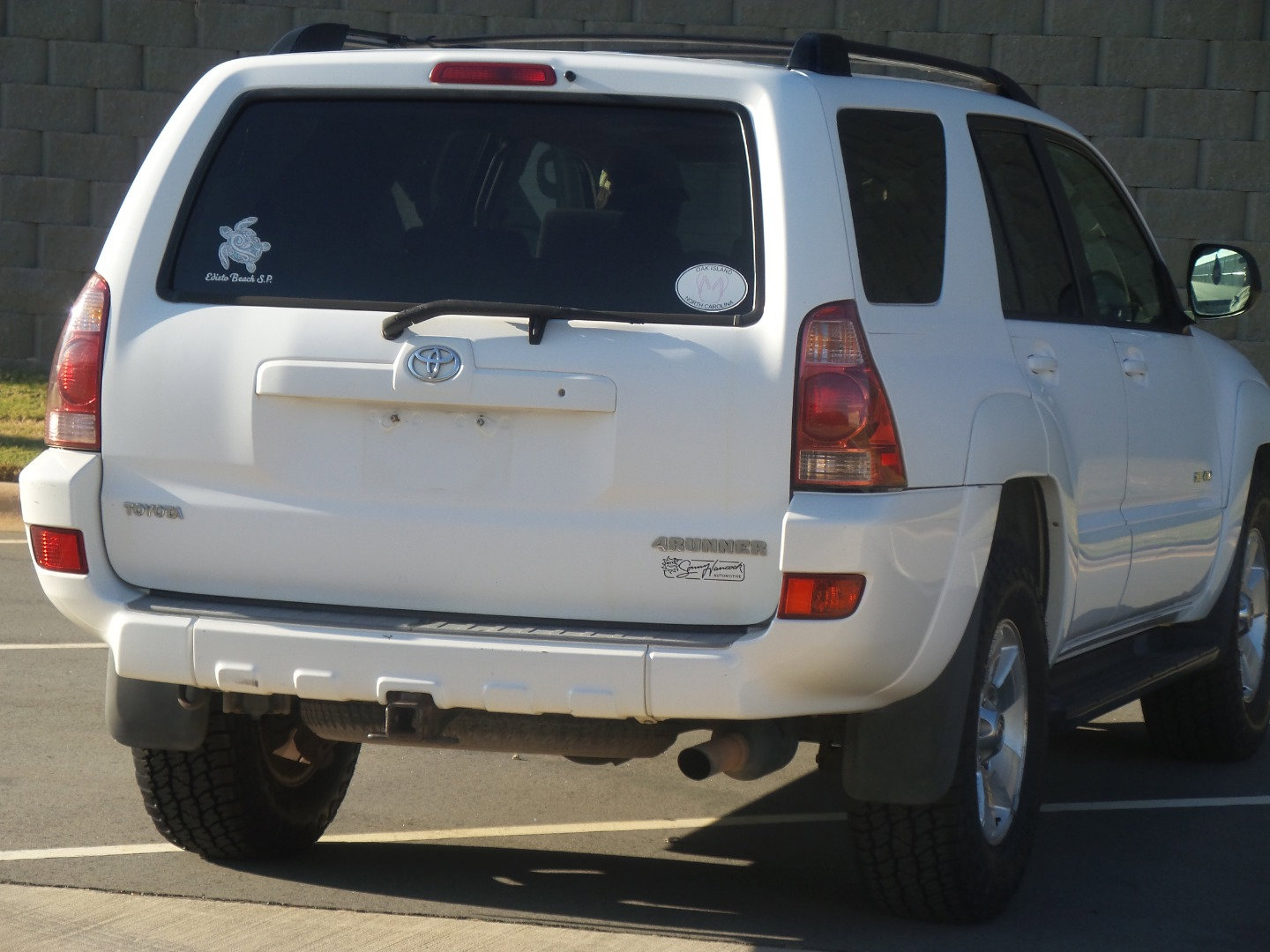 Used 2005 Toyota 4Runner SR5 AWD/4WD image 8