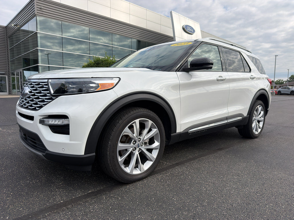 Used 2023 Ford Explorer Platinum w/ Technology Package AWD/4WD image 2