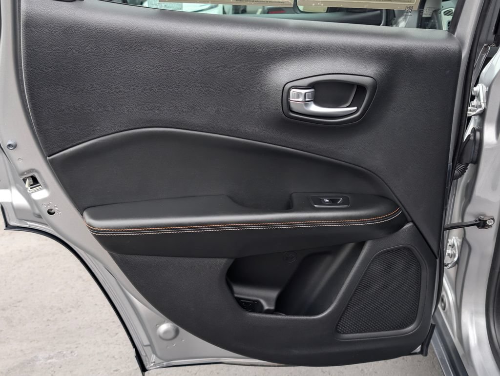 Used 2020 Jeep Compass Latitude w/ Safety & Security Group FWD image 16